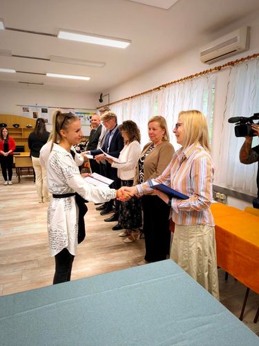 Átvehették okleveleiket első óvodai nevelő okleveles technikusaink 